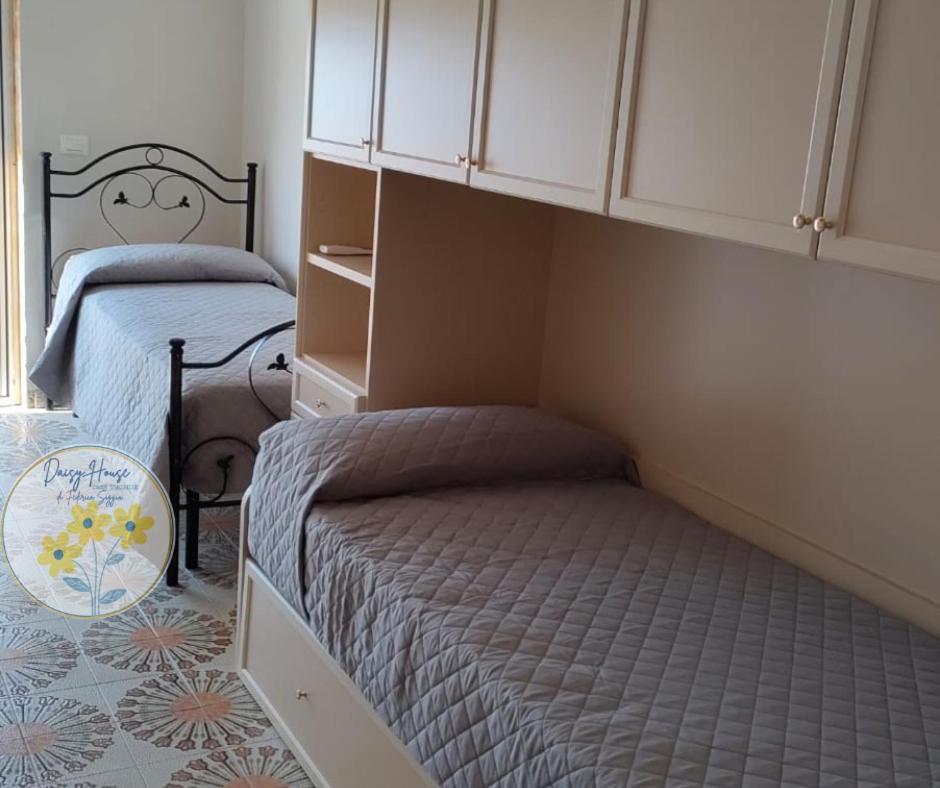 Daisy House Villa Сикулиана Екстериор снимка