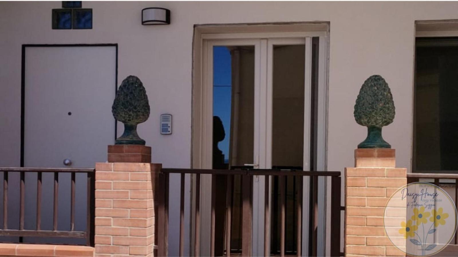 Daisy House Villa Сикулиана Екстериор снимка